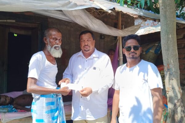 অসহায় পরিবারের পাশে এম্প্যাথি এন্ড অ্যাকশন ট্রাস্ট