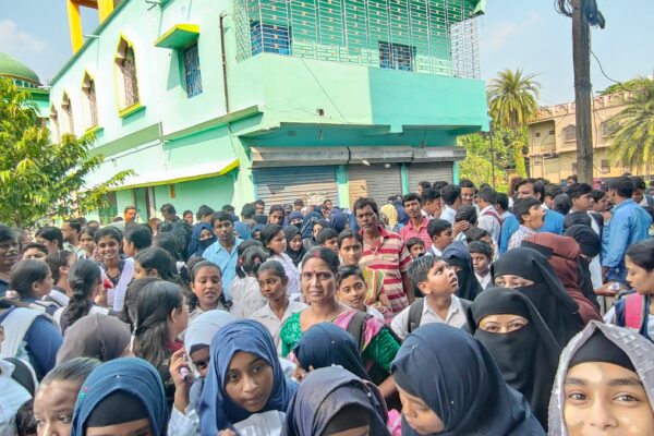 মরহুম ইউসুফ সাহেবের স্মৃতি রক্ষার্থে প্রতিযোগীতামূলক পরীক্ষা্