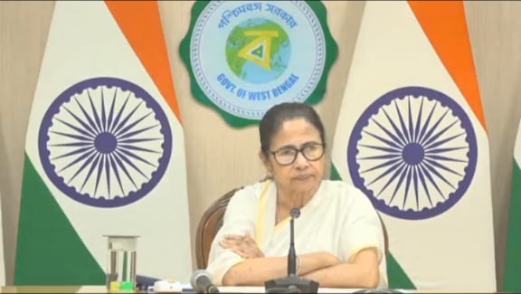 নবান্নে সাংবাদিক বৈঠকে ক্ষোভে ফেটে পড়লেন মুখ্যমন্ত্রী মমতা বন্দ্যোপাধ্যায়