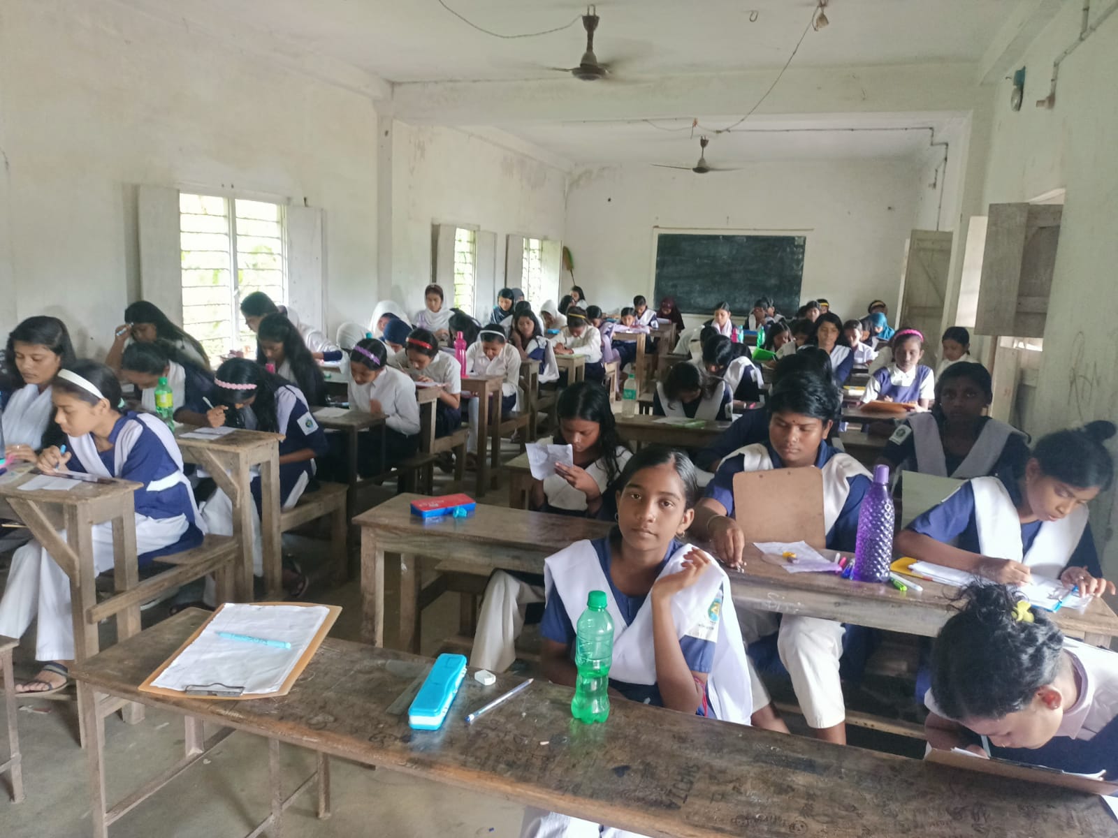 খানাকুলে বিজেপির ডাকা ১২ ঘণ্টার বন্‌ধের মিশ্র প্রভাব